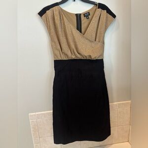 Elegant Black and Gold Women's Dress size 8